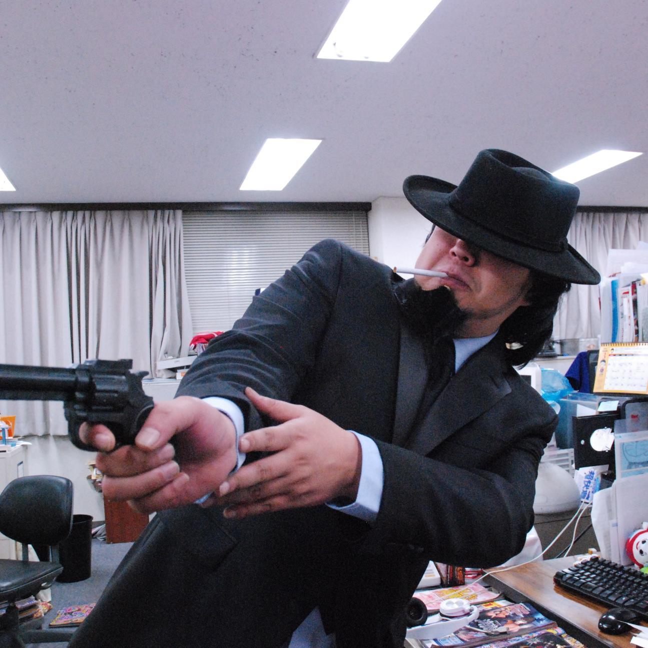 g_oodutu's profile picture. パチンコ必勝ガイドや近代麻雀で「オデ」の一人称でクルクルパーな原稿を書いています。パソコンからしかアクセスできないので素早さ０の対応になるけど、温かい目で見守ってください。当面の目標は画像の変更です。「麻雀あるある」と「赤ヘル偉人伝」をよろしくしていただければ壮絶にうれしい秋の夜です。