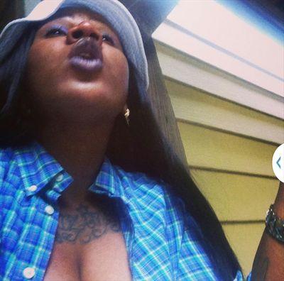 Underground Song Writer Ready to share melodys concepts you wont forget Need A Hit Im your Hook email daiellaow@gmail.com