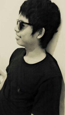 A beautiful girl is not hers but a guy cute boy who dared