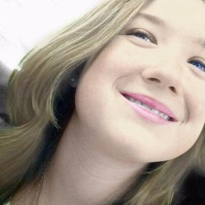 girlygirlhi's profile picture. I should be writing...