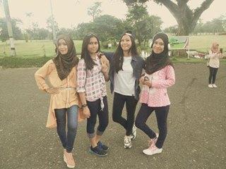 emysuntika's profile picture. 