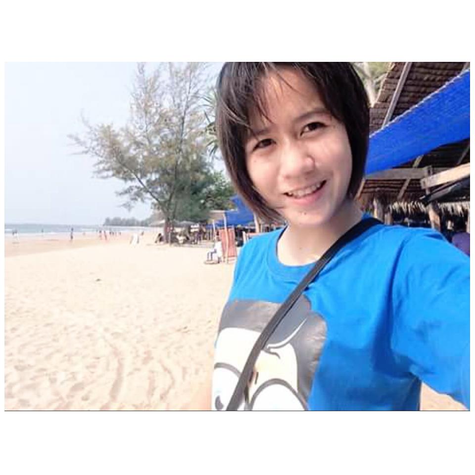 อยากรู้จักก็ฟอลเข้ามา ฟอลมาฟอลกลับน้ะจ้ะจะบอก . ^^