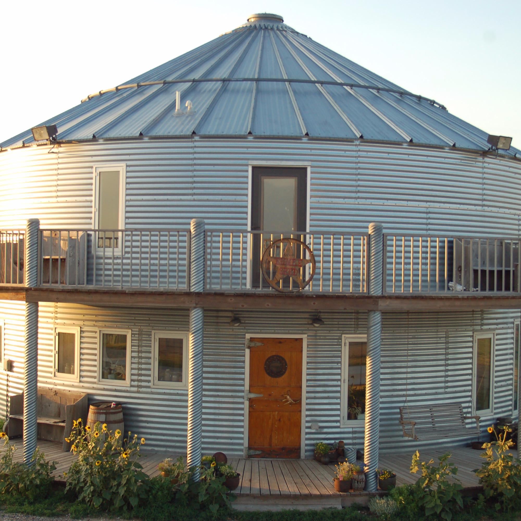 A family farm and seed company in the High Plains of western Kansas, specializing in #wheat, #rye and #triticale #seed.