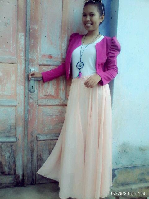 DamayantiEP's profile picture. 