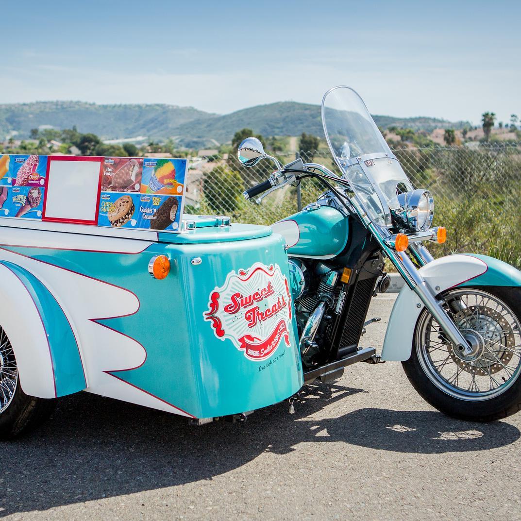 We offer a fun and unique catering experience with our Ice Cream and Dessert Trucks here in the San Diego area! Specializing in corporate and private events.