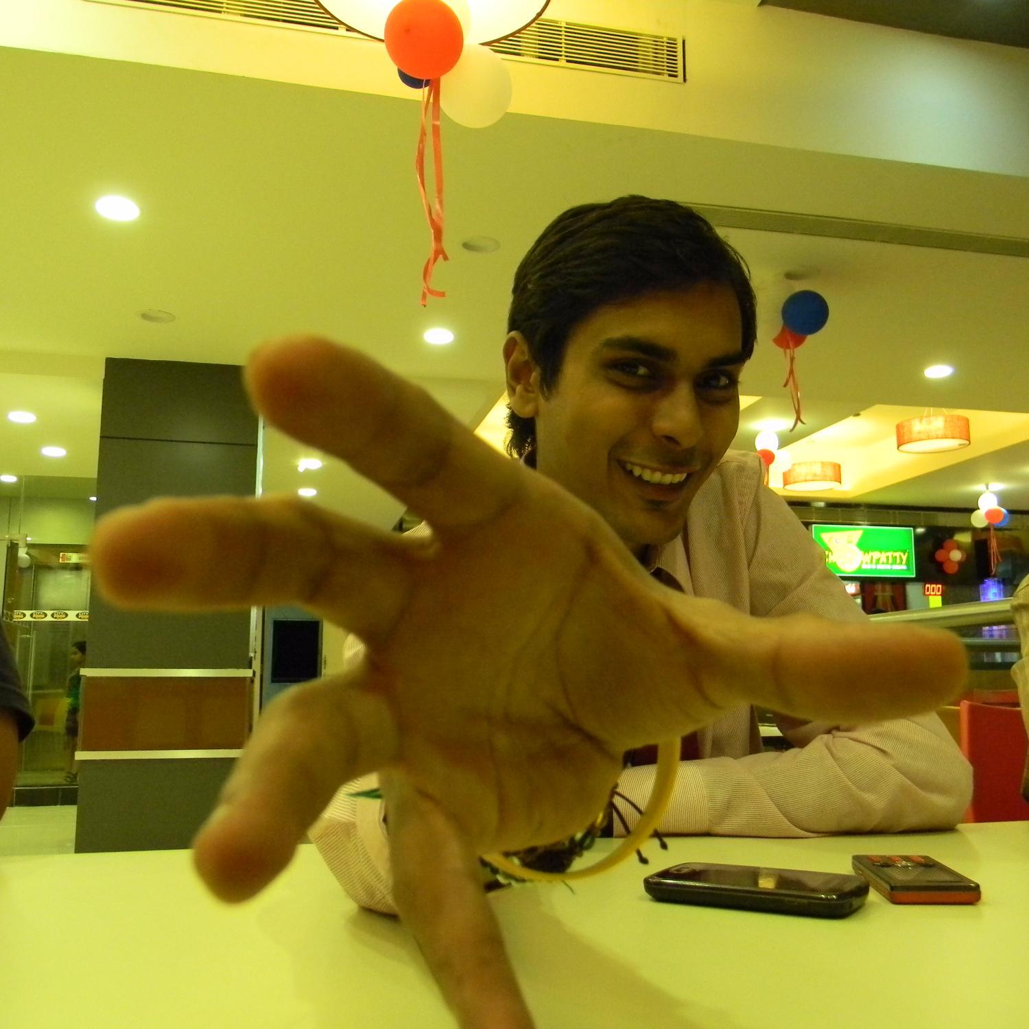 kin9990's profile picture. Mechanical Engineer † Solar Thermal † Innovative † Fun loving † Observer † Avid traveller † Simultaneously down-to-earth † enjoyin roller coaster life :') xx