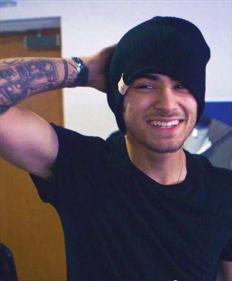 CarolDPdaSilva's profile picture. Brazilian/19/Directioner/One Direction/Zayn Malik/tatoos/Is it possible to love 1D more?! xxx