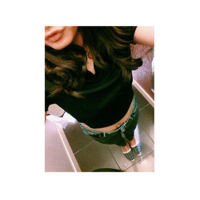 Meowwxxkeet's profile picture. A real boyfriend calls you for nothing , Texts you all the time,Wants to see you,Cries,Jealous,is over protective and Loves you :) 3