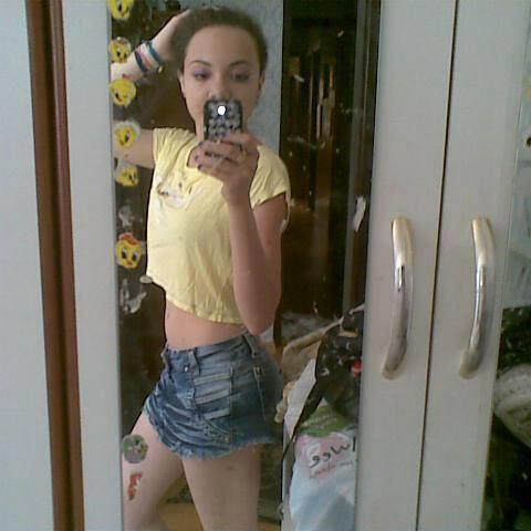 Sou uma pessoa sonhadora! Adoro animais.Amo canta.