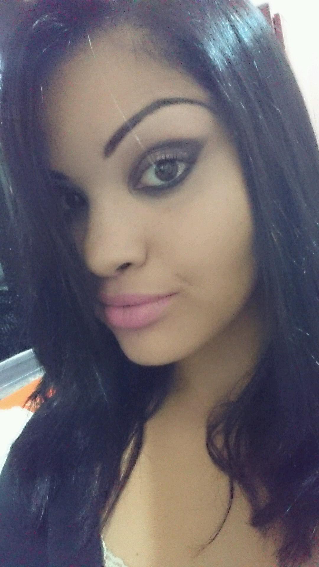 DadaiReis's profile picture. Feliz, sincera, calma, ciumenta, tímida, brincalhona, guerreira, romântica ...! Sou filha de um DEUS VIVO e adoro ter as pessoas q amo perto de mim!