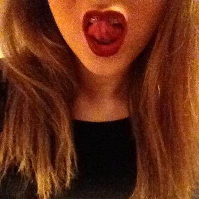 beccabanecca's profile picture. 18, Callum