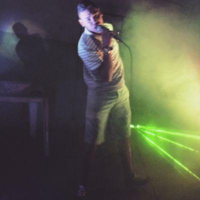Músico, cantor, compositor, Mc de Brega funk reguetonzado de alta potencia no grave, fone & whatzapp- 08183112887-08197158847-Istagram-washington_leal
