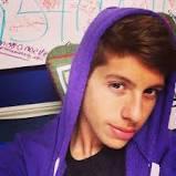 soy 100 % coders hunter directioner y beliebers y no pierdo las esperanzas de que me sigan algunos de elloos