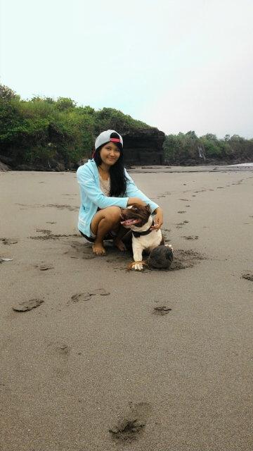 anggirani2's profile picture. Simple person