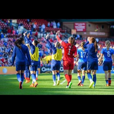 ❤️ soccer. USWNT fan ⚽️ working and enjoying each day.