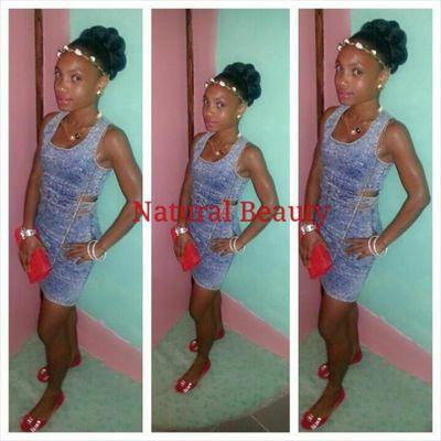 RoseElka's profile picture. 