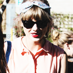 quidditchswift7's profile picture. This is my saved acc for VOTE TAY my main acc is @quidditchswift_