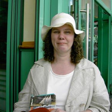 SusanneRogesund's profile picture. Jag flyttade till Göteborg 2002. Började på Göteborgs Universitet 2005. Är nu fil.kand, teol kand och teol Master. Flyttade till Överkalix 2019.