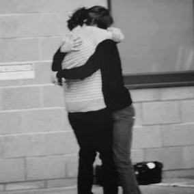 crazy_marlene97's profile picture. oh boy, those gay ships are destroying my life #evak #larry #malec #klaine ......