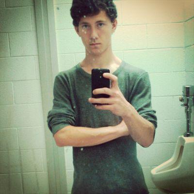 Member of Helix Clan Begginer Designer Follow I Follow Back