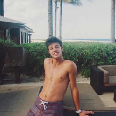 cam girl with some fucked up nash feels