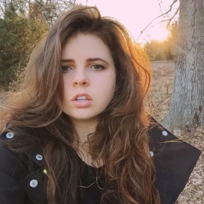 emmyohmy's profile picture. Musician, martial artist, winner of the second grade talent show ✌️ instagram: @emmyohmy periscope: @emmyohmy https://t.co/DRba2ueo38