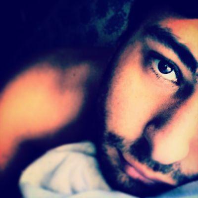 soy alto,wapo,moreno,estoy bueno y soltero k mas se puede pedir