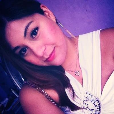 Nunca dejes de soñar porque los sueños se vuelven realidad (: