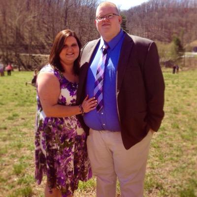25 years old. COG Worship leader. Married to David Bowling. Awesome cook. Mommy of 2 chihuahuas, Laila & Mia. Obsessed with the beach! FOLLOW ME :)