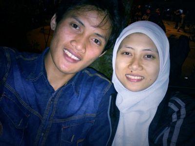 khoirotulmursyi's profile picture. Khoirotul Mursyidah
S1 Kimia Universitas Airlangga
S2 ilmu kimia Universitas Gadjah Mada