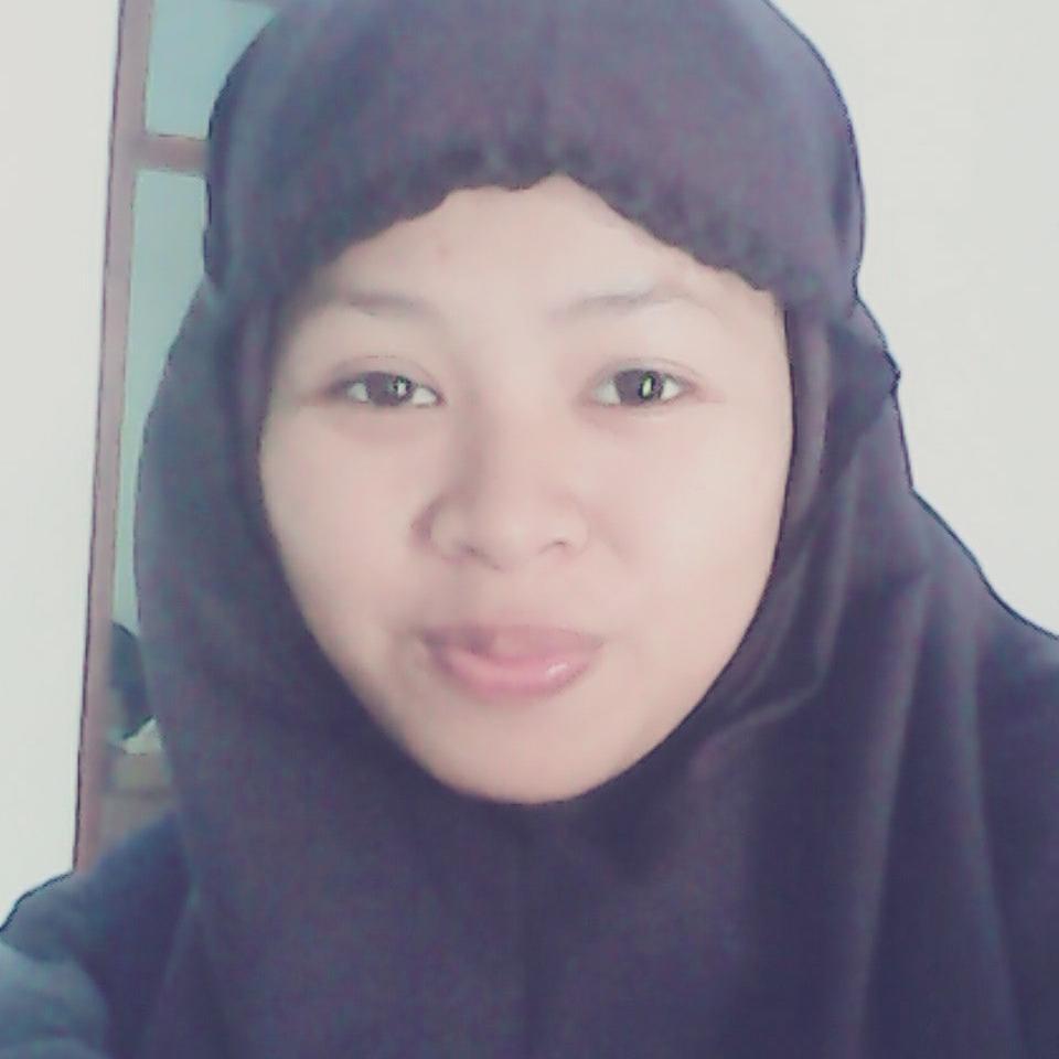 evariantiaesqy's profile picture. janganlah kalian menyakiti ke 2 orang tuamu, meskipun itu di sengaja,karena ridho alloh ridho orang tua.