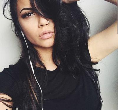 Mia