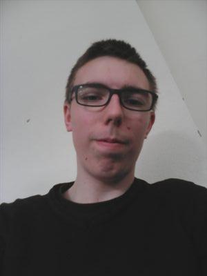 Antoine . 15 ans . Nageur au CNG, VIVE LA NATATION !!! . CELIBATAIRE !!!