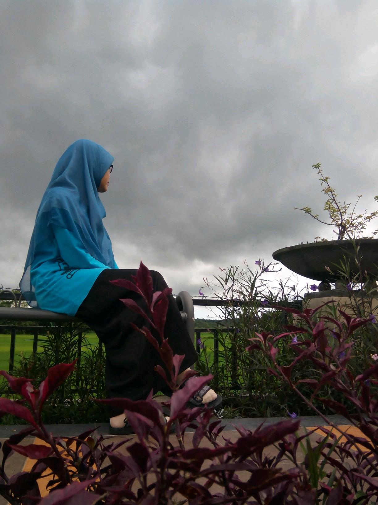 azkaalkhonsa's profile picture. 