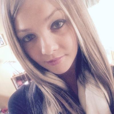 Hollie |21|Taken❤️| ifollowback|