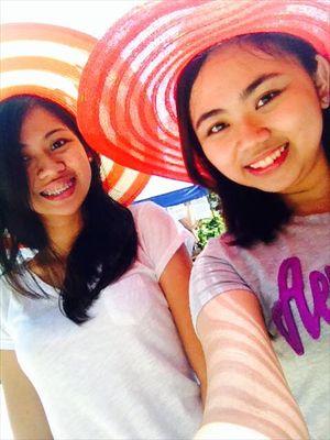 iamdanielle28's profile picture. Follow the way where your heart leads you.