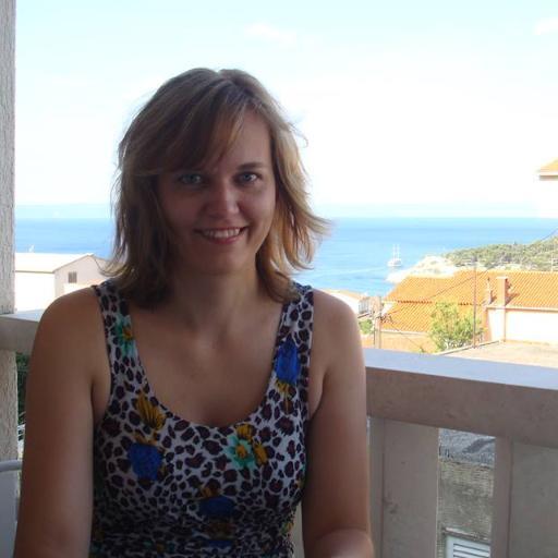 montevenado's profile picture. Už nugaros ramuma 
kaip iš popierinio miško išpjautas 
mano atvaizdas