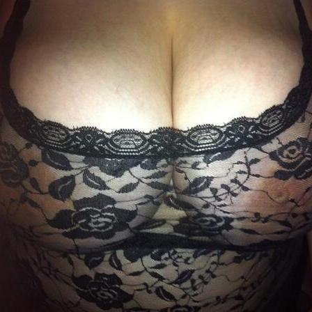 Les Twittes d'une Nana #Ronde,Coquine et sans complexe!Follow moi si tu aimes les femmes #grosses avec de gros #seins:)