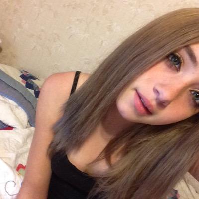 TatiGuerra13's profile picture. 