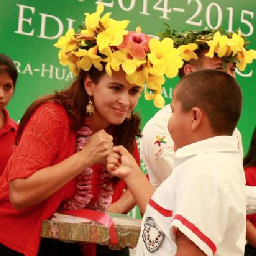 pcaa16hcg's profile picture. 160 character aren't enough to describe my love for Michael Jackson and his children Prince, Paris and Blanket s2 I sing on http://t.co/e5jGNrVv :)