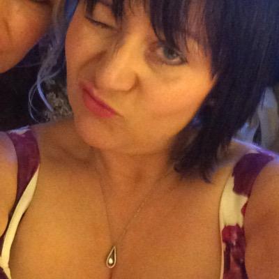Community Midwife 🤰🏻🤱🏻and absolutely love my job! Mother of two teenage boys 🤦🏻♀️...... and lover of the finer things in life!