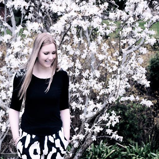 thisisroisin's profile picture. Things I tweet about: Science. Psychology. Conspiracy theories. Pop culture. True crime. Chronic illness. Cats.