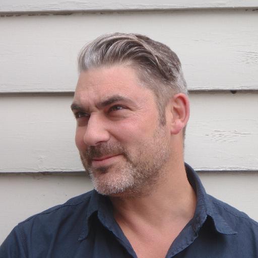 Sound designer & composer for virtual reality, broadcast, theatre & installation. Music producer. Live sound engineer. From the UK, living in Melbourne.