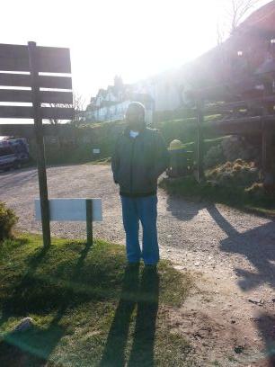 JunSilva20's profile picture. Playing video games in a place near you