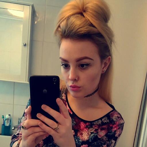 18. Scottish and proud. Arctic Monkeys Fan.Speak fluent sarcasm. Rock music and tattoos are my obsessions. Instant follow back!