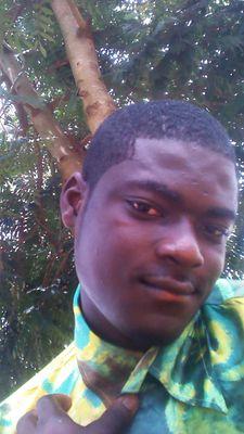 saint_zi's profile picture. 