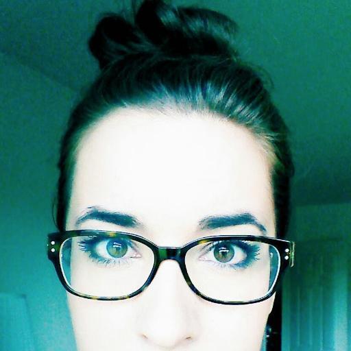 YouTubeuse sporadique. #MamanBonheur. Matcha enthusiast. Cuisinière gourmande. (Elle/She/Her)