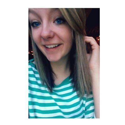 BrittneyLynn122's profile picture. may your fences be horse high, pig tight and bull strong