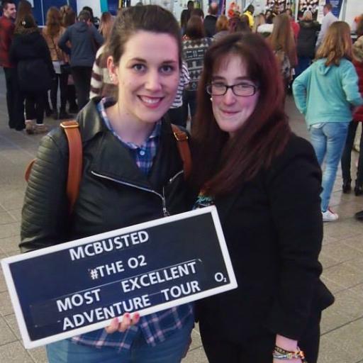 Meghan, 25. Music is life, McFly!
Future Blogger;
https://t.co/XD24A0Yp5K