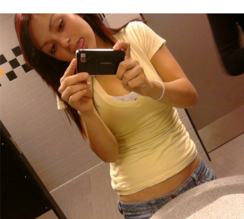 I'm letticia valentina; && If you wanna talk hit me up?